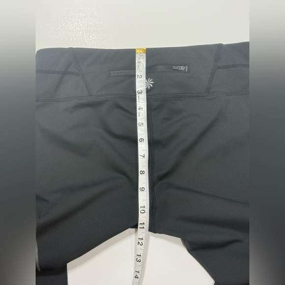 Athleta Black Leggings 🖤 - Picture 7 of 10